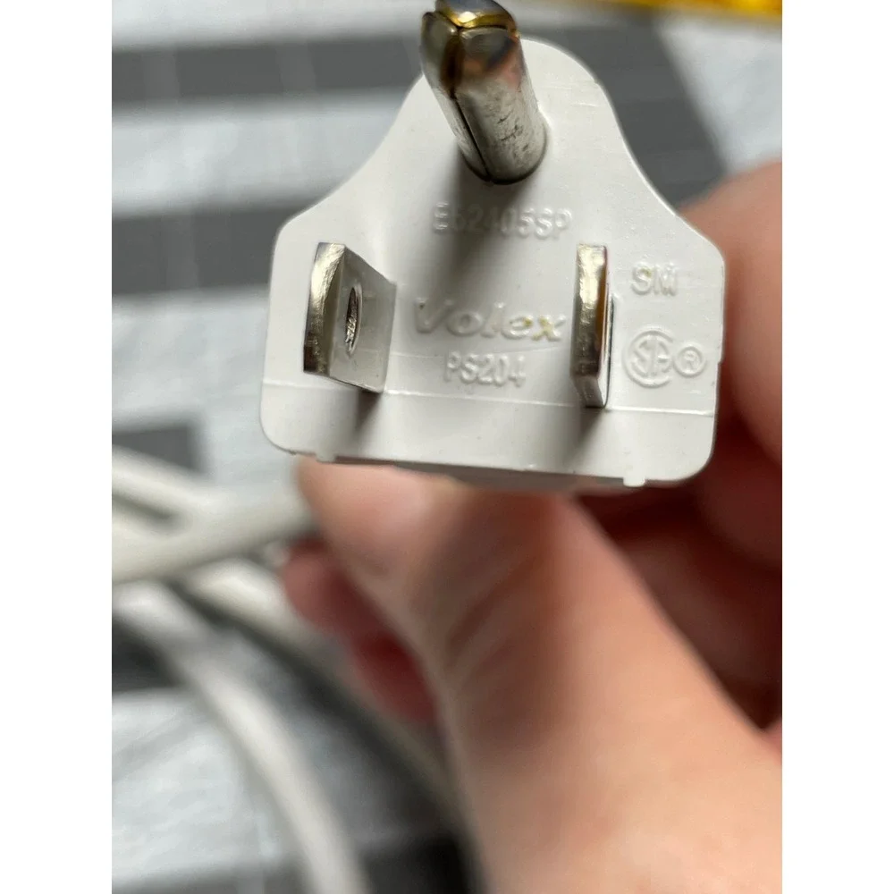 Volex AC Power Cord White PS204 APC13G 10A 125V 3 Prong C13 Cable